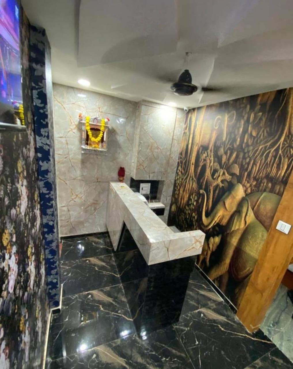 Hotel Kings Villa Ahmedabad Bagian luar foto