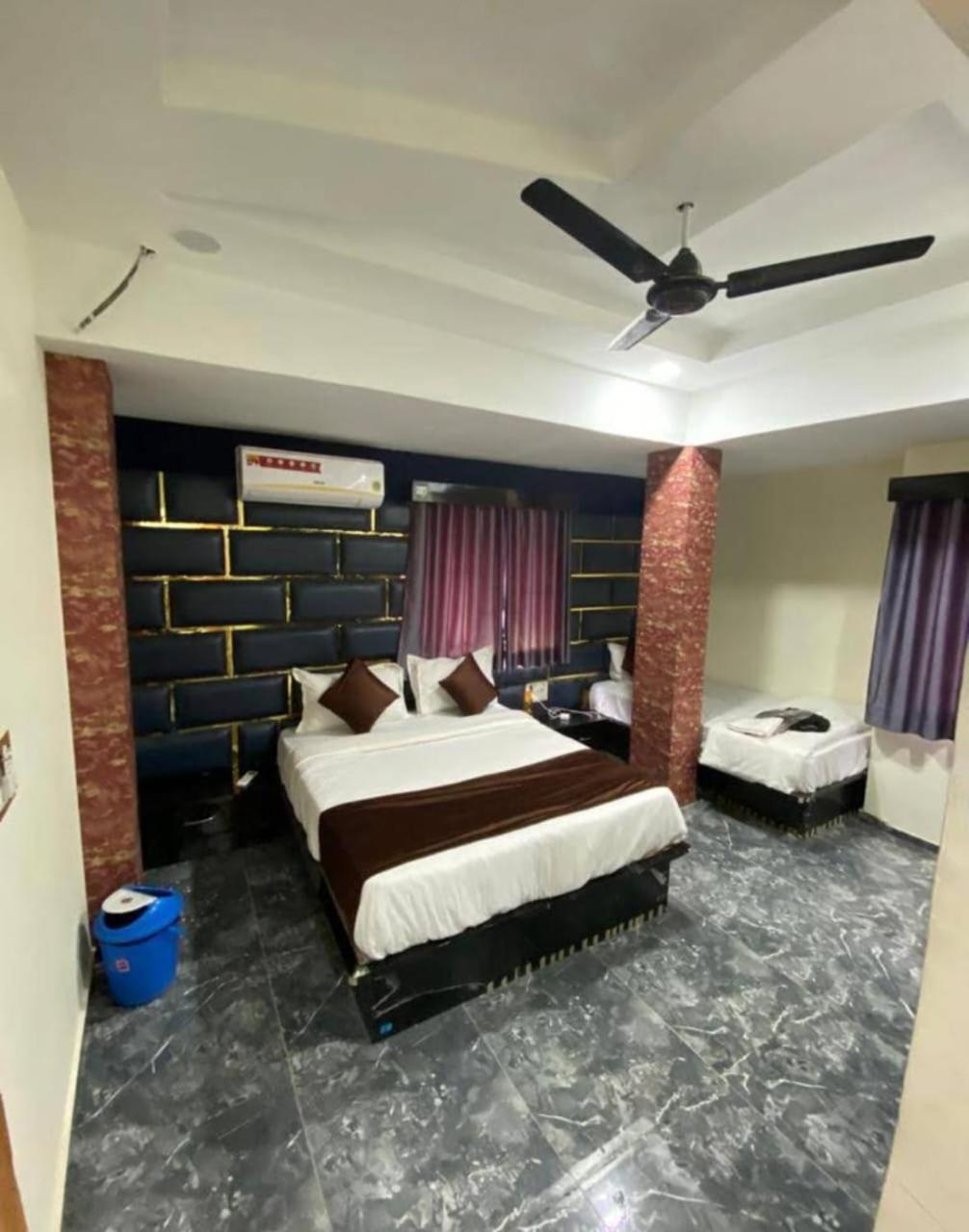 Hotel Kings Villa Ahmedabad Bagian luar foto
